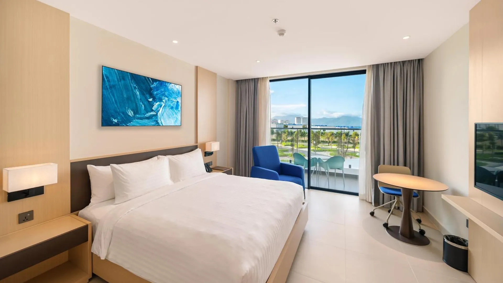 The Empyrean Cam Ranh Beach Resort