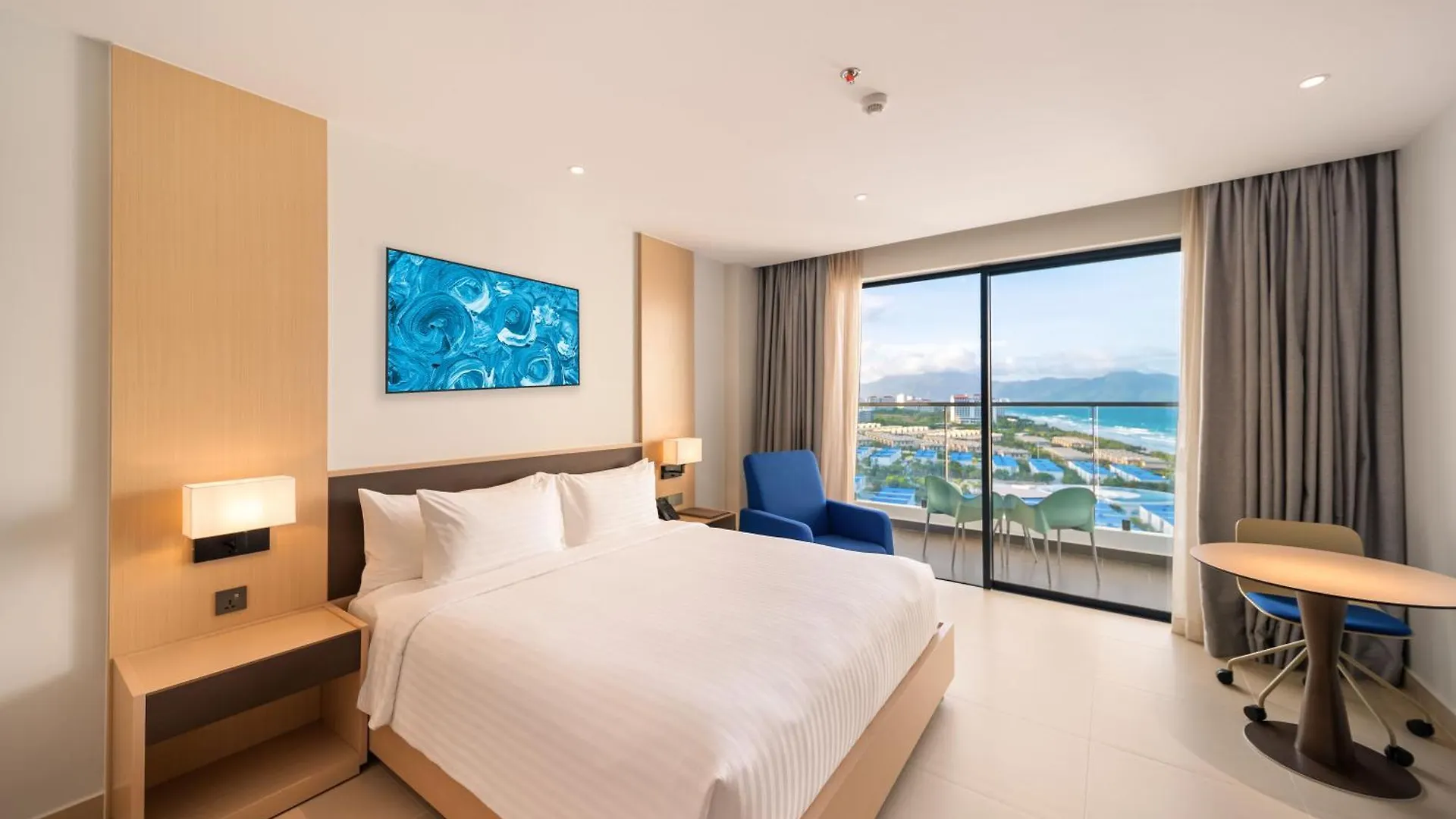 The Empyrean Cam Ranh Beach Resort