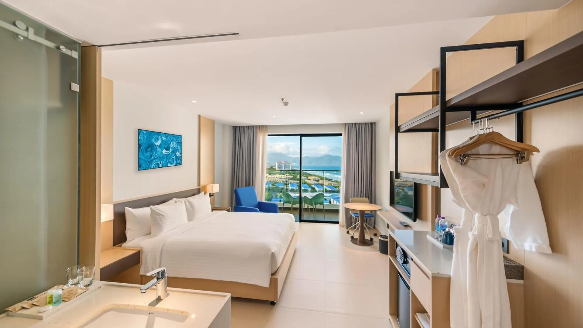 The Empyrean Cam Ranh Beach Resort
