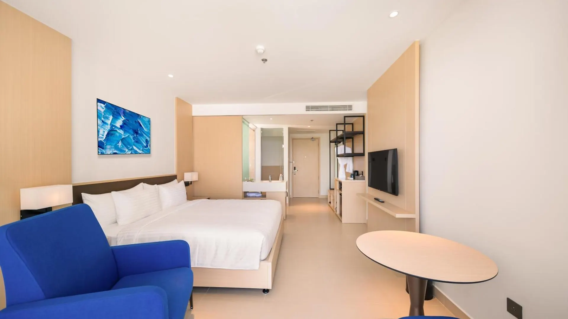 The Empyrean Cam Ranh Beach Resort