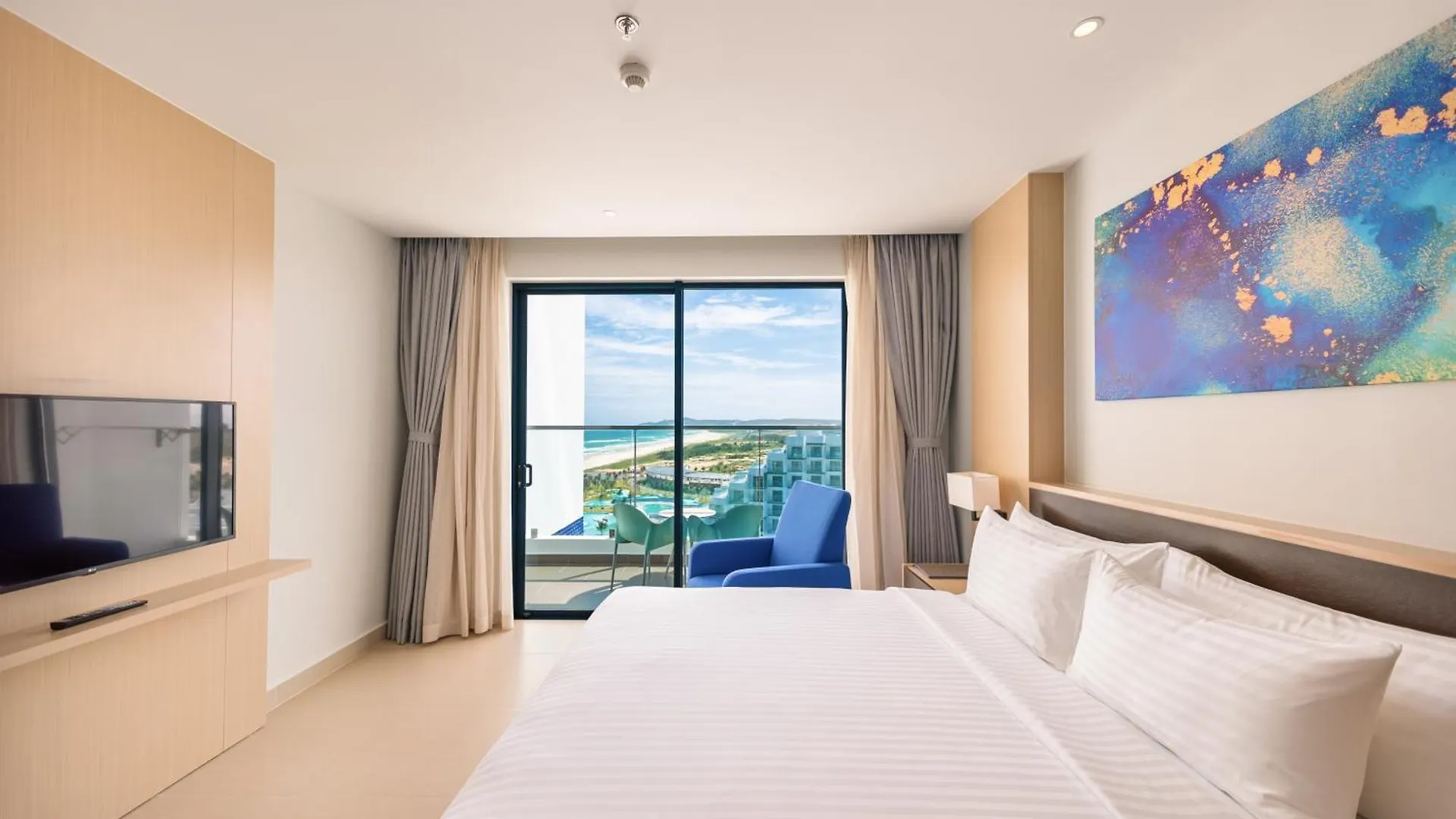 The Empyrean Cam Ranh Beach Resort