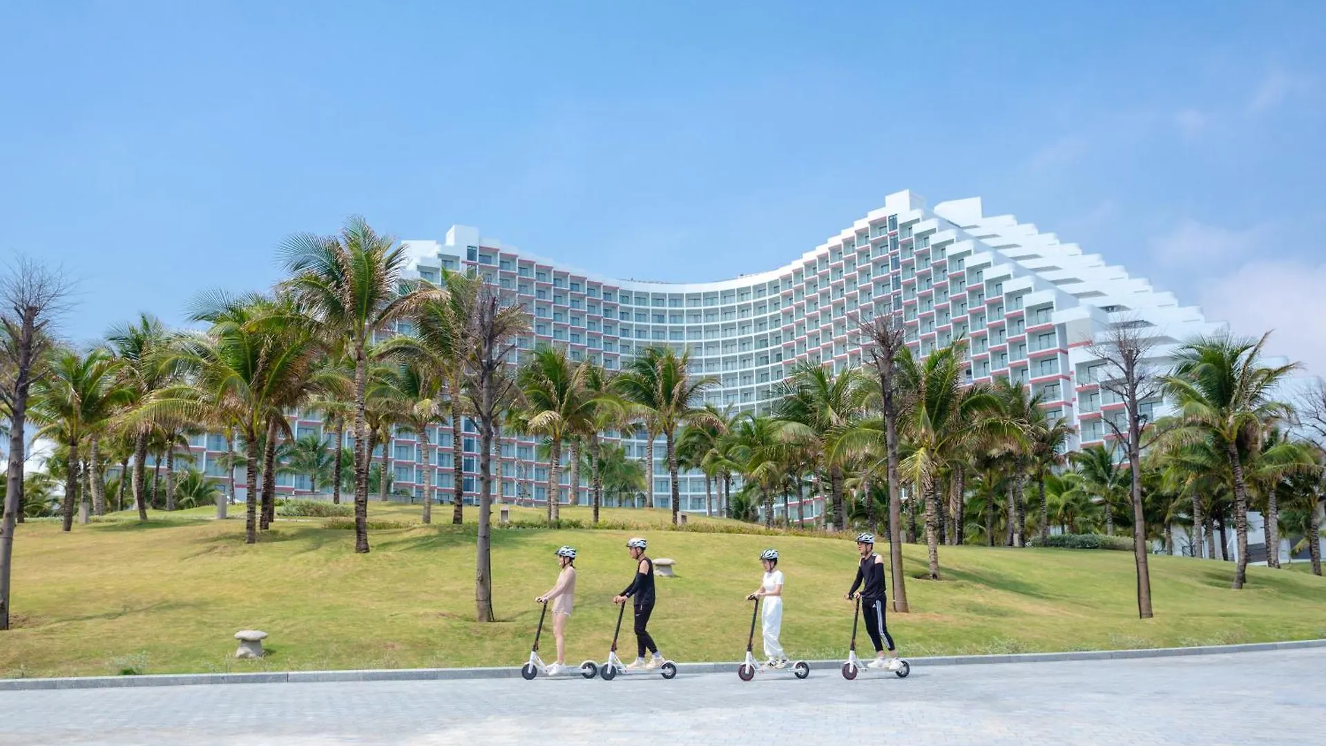 The Empyrean Cam Ranh Beach Resort 5*,  Vietnam