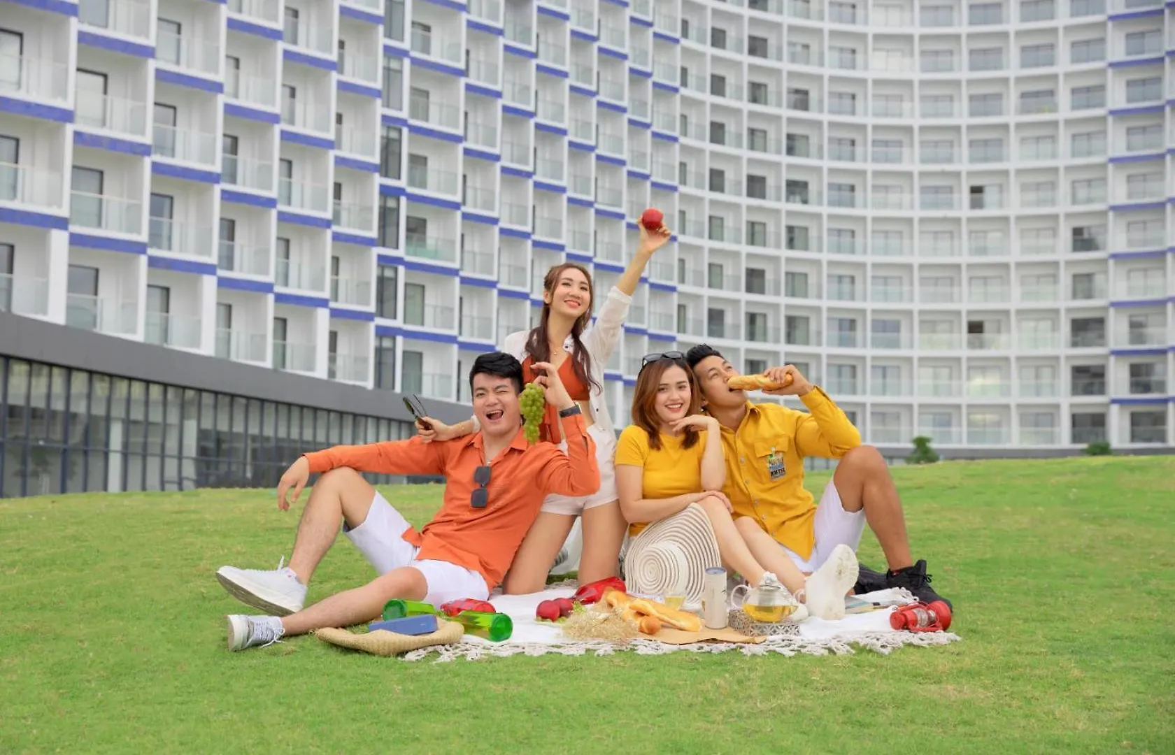 The Empyrean Cam Ranh Beach Resort 5*,